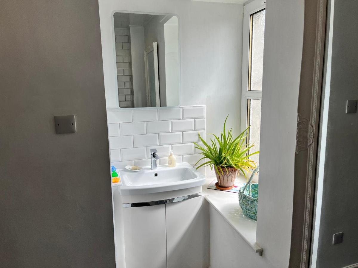 St John'S Town Of Dalry Glentress Apartment 1 מראה חיצוני תמונה